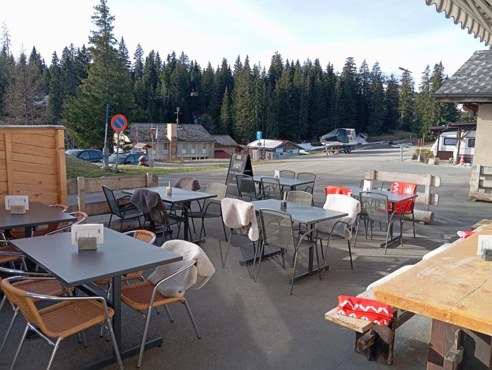 Chambre Double Doppelzimmer Camping Jaunpass Больтиген Экстерьер фото